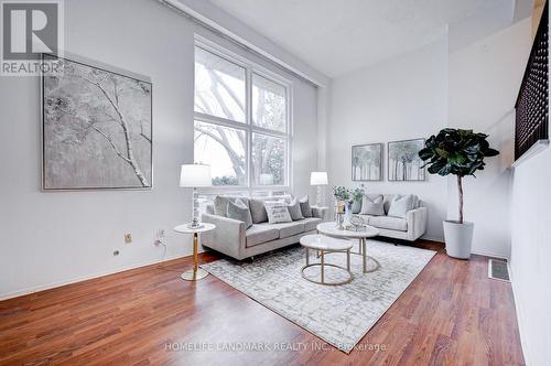 8 Rusty Crest Way, Toronto, ON 
