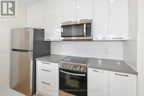 UPPER - 113 WOODBINE AVENUE , Toronto, Ontario M4L 3P1 4