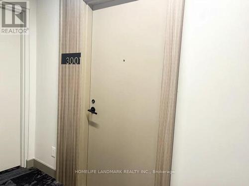 3001 - 47 MUTUAL STREET , Toronto, Ontario M5B 2A8 4