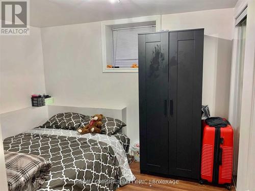 325 THE WEST WAY , Toronto, Ontario M9R 1H1 2