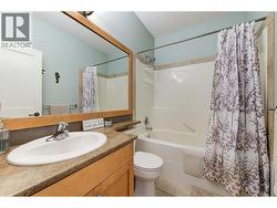 Main bathroom - 4pc - 