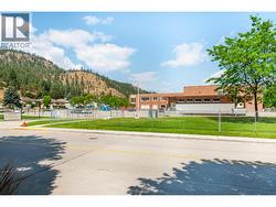 Glenmore Elementary only steps away - 