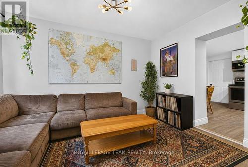 353 ARLINGTON AVENUE , Ottawa, Ontario K1R 6Z2 5