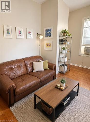 567 WOOLWICH Street Unit# 4 , Guelph, Ontario N1H 3Y4 2