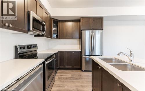 305 GARNER Road W Unit# 46 , Ancaster, Ontario L9G 3K9 4