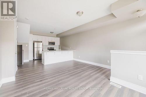 535 OZAWA PRIVATE , Ottawa, Ontario K1K 4Z8 5