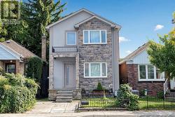 676 VAUGHAN ROAD Toronto, ON M6E 2Y6