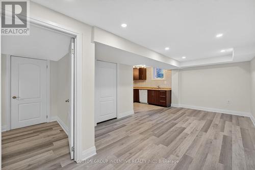 23 BLAIR CRESCENT , Barrie, Ontario L4M 5Y7 3