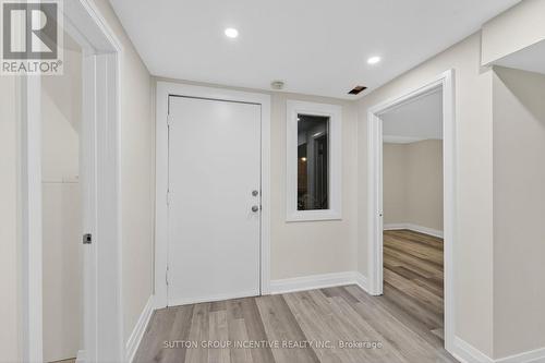 23 BLAIR CRESCENT , Barrie, Ontario L4M 5Y7 4