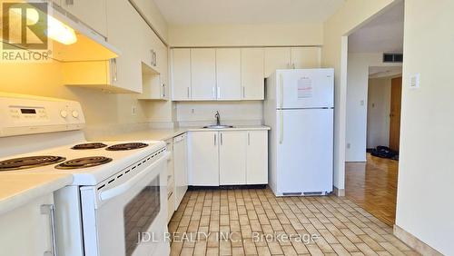 610 - 5795 YONGE STREET , Toronto, Ontario M2M 4J3 5
