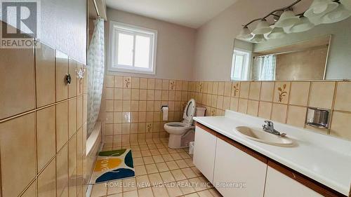 51 PARK LANE CIRCLE , Richmond Hill, Ontario L4C 6S8 3