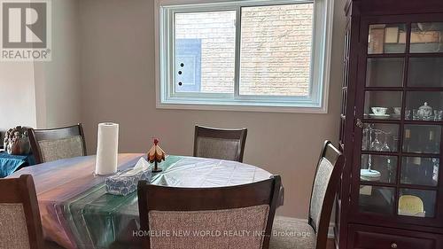 51 PARK LANE CIRCLE , Richmond Hill, Ontario L4C 6S8 4