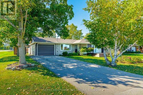 UPPER - 71 LAKESIDE DRIVE , Grimsby, Ontario L3M 2L4 2