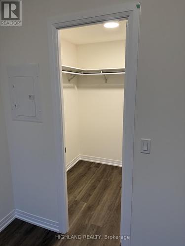 2208 - 15 WATERGARDEN DRIVE , Mississauga, Ontario L5R 0H4 3