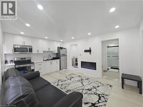 352 WEIR Street N , Hamilton, Ontario L8H 5G7 3
