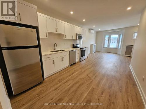 2ND FLOOR - 3293 DUNDAS STREET W , Toronto, Ontario M6P 2A5 4