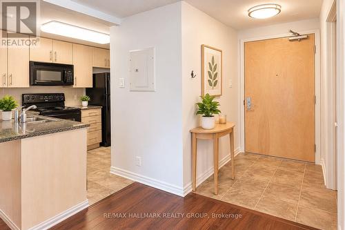302 - 200 LETT STREET , Ottawa, Ontario K1R 0A7 2