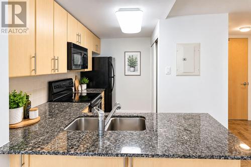 302 - 200 LETT STREET , Ottawa, Ontario K1R 0A7 4