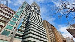 2305 - 200 BLOOR STREET W Toronto, ON M5S 0B1