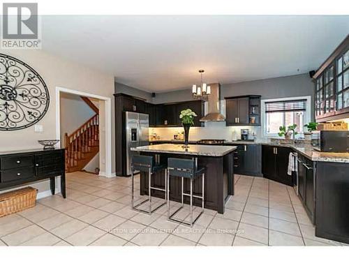 4 BLUEWATER TRAIL , Barrie, Ontario L4N 0G6 5