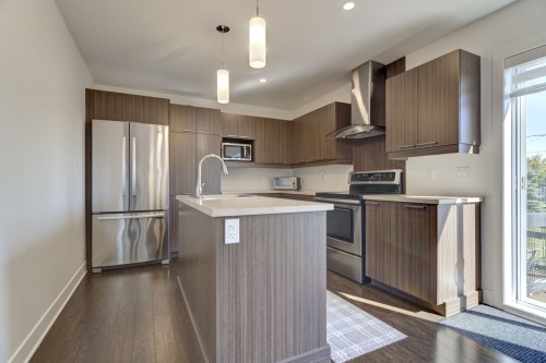 9455 Rue Yvon-Paiement , Mirabel, QC J7N 2G6 4
