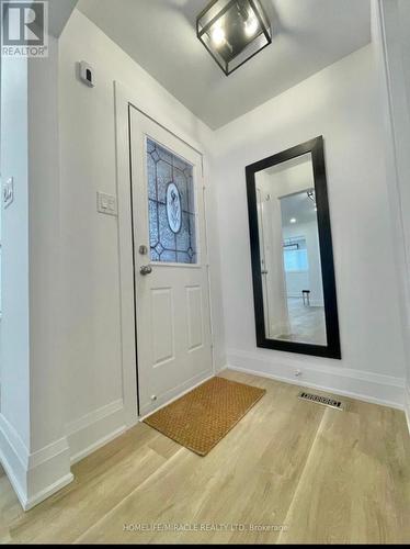 21 ECCLESTONE DRIVE , Brampton, Ontario L6X 3N7 2