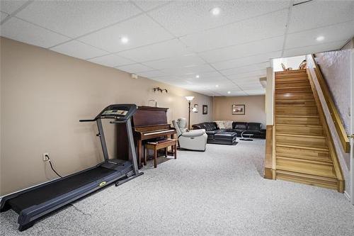 174 Foxmeadow Dr, Winnipeg, MB 