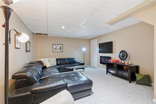 174 Foxmeadow Dr, Winnipeg, MB 