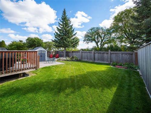 174 Foxmeadow Dr, Winnipeg, MB 