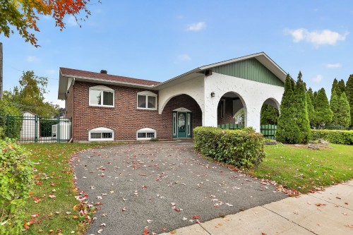 1015 Rue St-Antoine  Terrebonne (Terrebonne), QC J6W 3X2