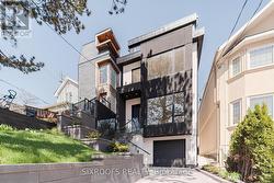 40 MORNINGSIDE AVENUE Toronto, ON M6S 1C4
