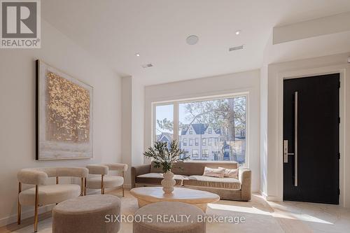 UPPER - 40 MORNINGSIDE AVENUE , Toronto, Ontario M6S 1C4 4