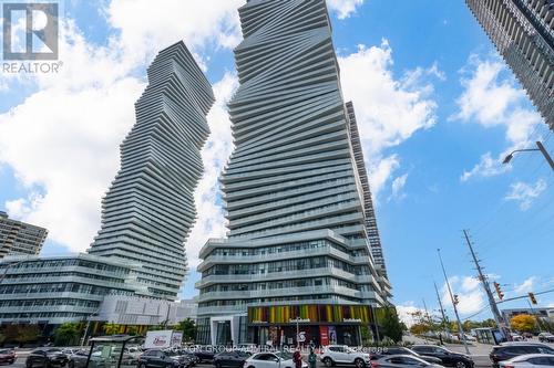 2401 - 3900 CONFEDERATION PARKWAY  Mississauga, ON L5B 0M3