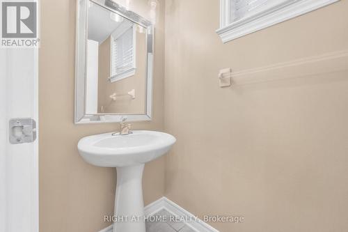 514 CHEROKEE WAY , Ottawa, Ontario K2S 0H5 5