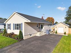 61 Bolton ST  Moncton, NB E1E 2H5