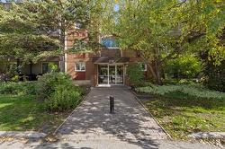 304-470 Kenaston BLVD  Winnipeg, MB R3N 1Z1