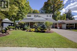 24 VALEWOOD Place  Kitchener, ON N2H 4N6