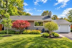 2045 SAVILLE ROW  Ottawa, ON K2A 1A4