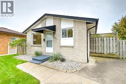 3325 DOLPHIN COURT Windsor, ON N8R 2G7