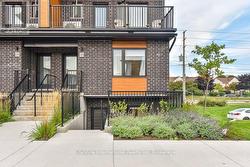 32 DUGGAN LANE  Guelph (Clairfields/Hanlon Business Park), ON N1L 0R2