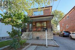 5A SCOTIA AVENUE  Toronto, ON M1L 4E4