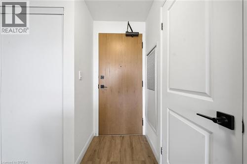 7 ERIE Avenue Unit# 202 , Brantford, Ontario N3S 2E7 2