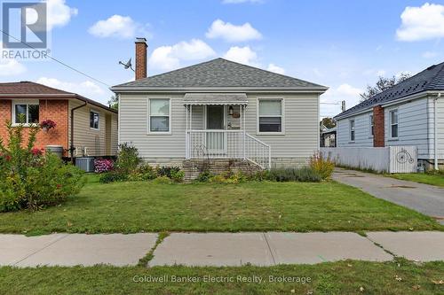440 HOWDEN STREET , Peterborough (Otonabee Ward 1), Ontario K9J 4B3 1