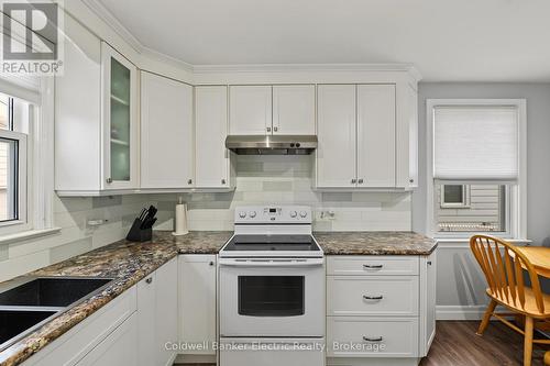 440 HOWDEN STREET , Peterborough (Otonabee Ward 1), Ontario K9J 4B3 5