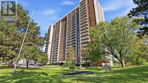 1805 - 4 KINGS CROSS ROAD  Brampton, ON L6T 3X8