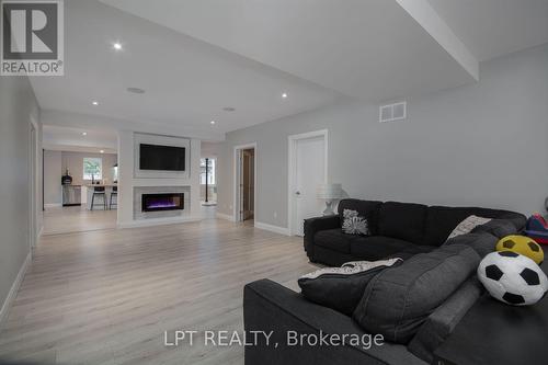 847 Walkley Road, Ottawa, ON 