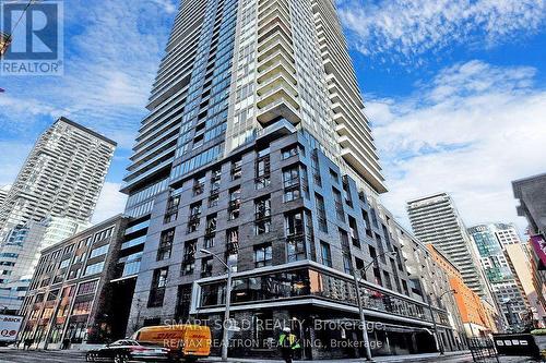 601 - 115 BLUE JAYS WAY , Toronto, Ontario M5V 3T3 2