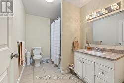 Bathroom 4 pc - Unit 2 - 