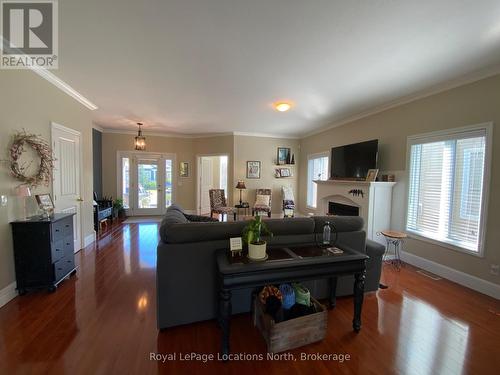 77 FINDLAY DRIVE , Collingwood, Ontario L9Y 0G6 4