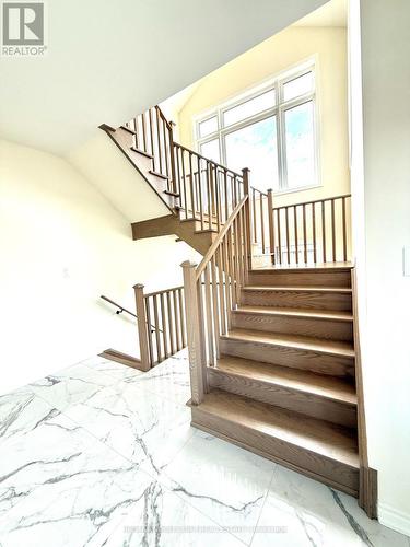 45 ARNOLD CIRCLE , Brampton, Ontario L7A 5M2 4
